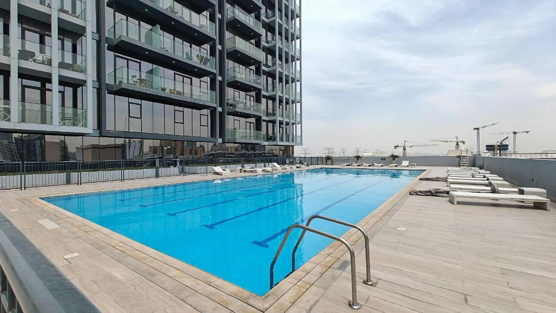 Peaceful Studio With Community Views In Jvc Dubai Apartment