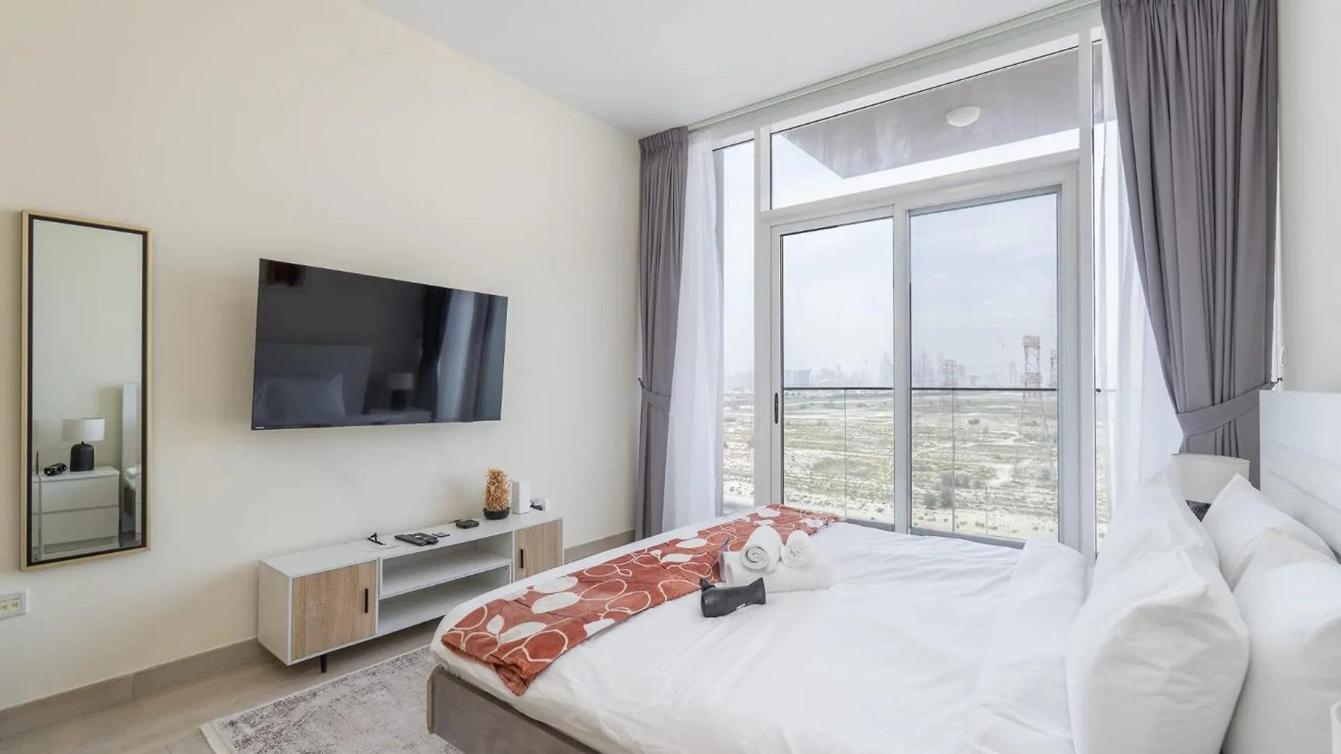 Peaceful Studio With Community Views In Jvc Dubai