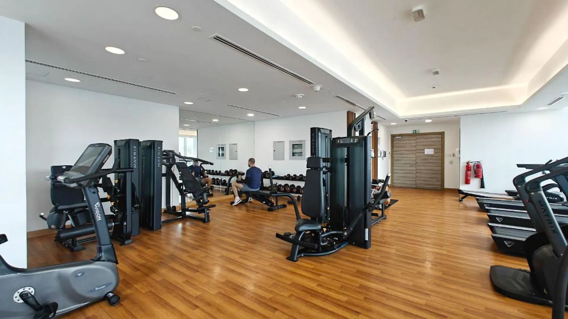 Peaceful Studio With Community Views In Jvc Dubai