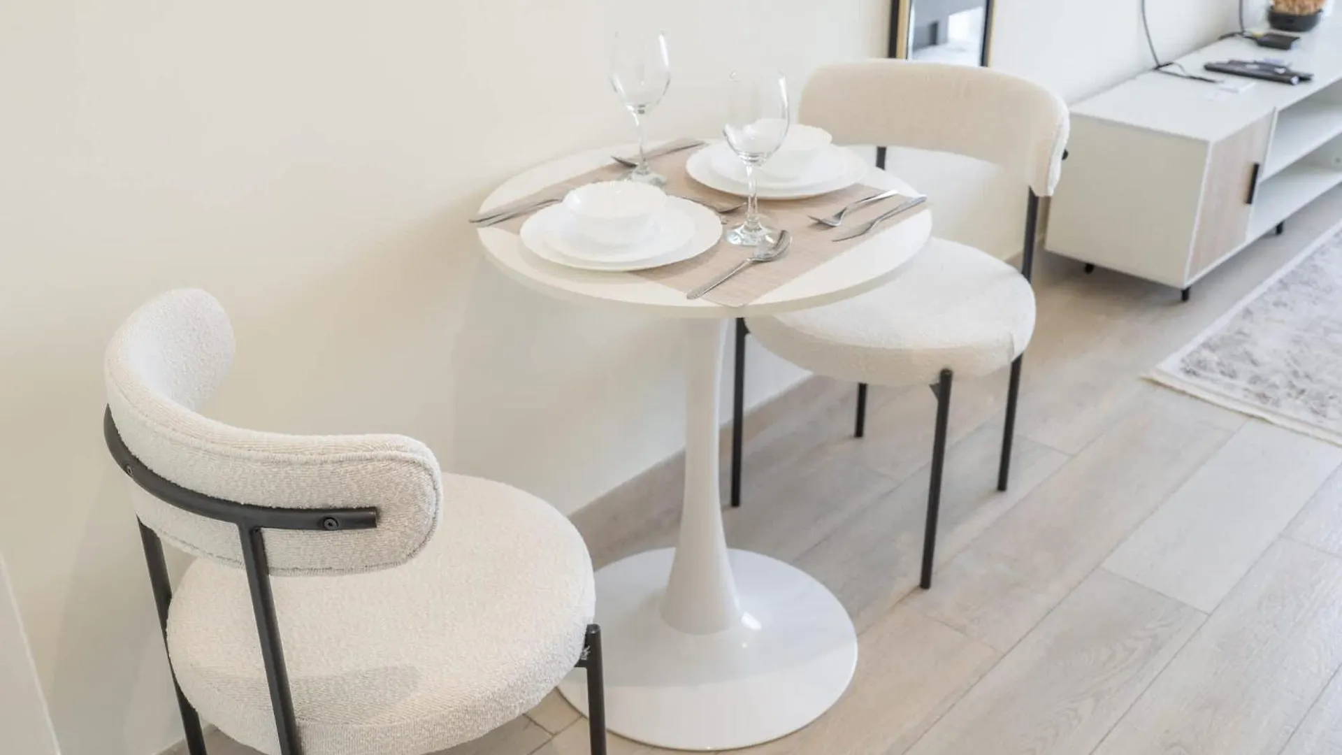 Peaceful Studio With Community Views In Jvc Dubai 0*,